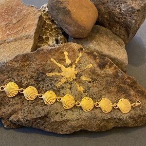 🔆Gold style shell bracelet